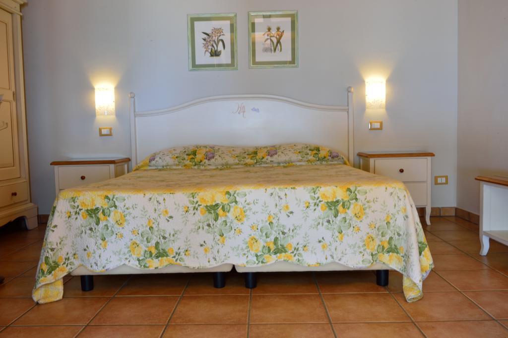 Hotel Acquasanta Terracina Habitación foto